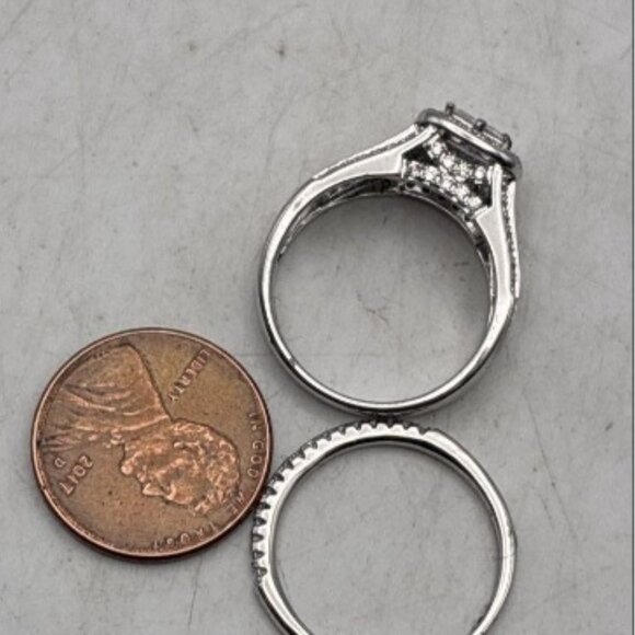 925 Sterling 2 pc Ehagement Ring with band and GENUINE Diamonds - Picture 10 of 11